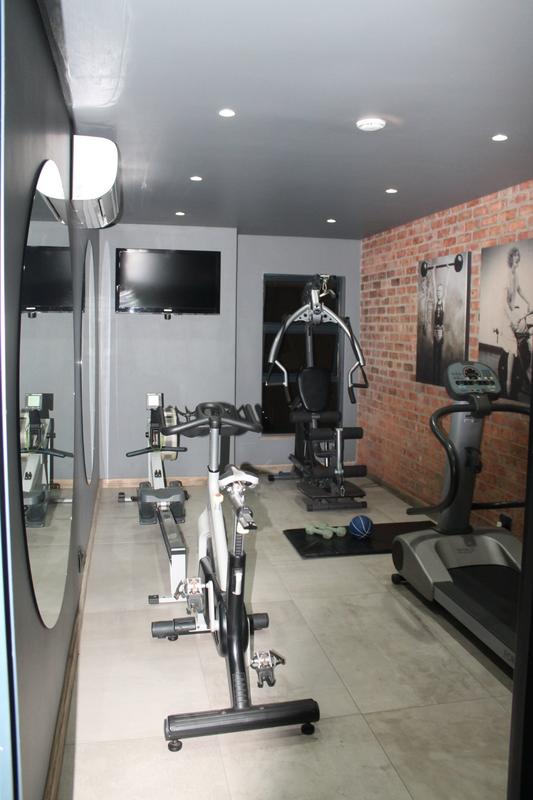 5 Bedroom Property for Sale in Heron Banks Golf Estate Free State